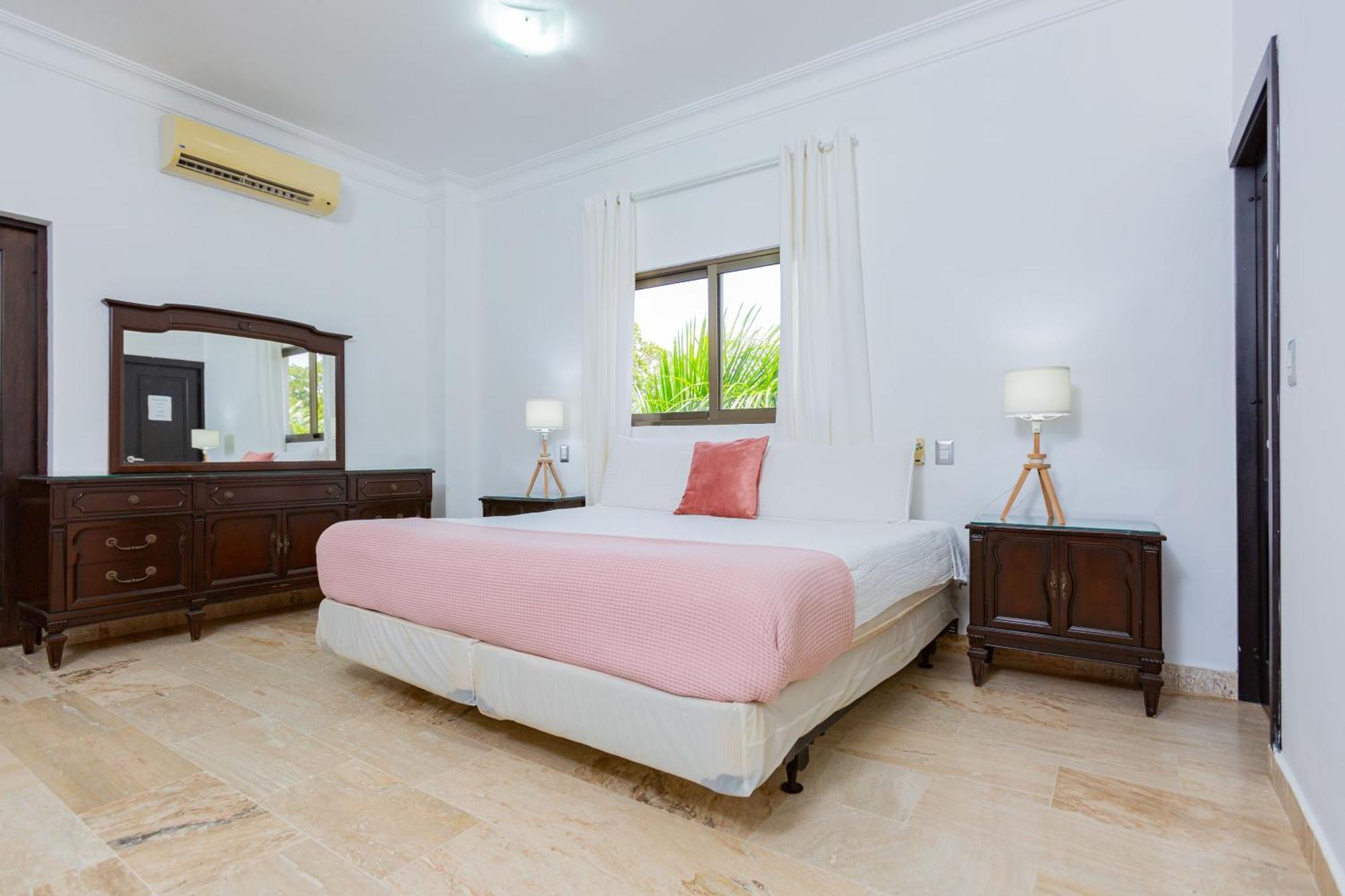 Suites At Grand Laguna Beach By Calisto Stays Sosúa الغرفة الصورة
